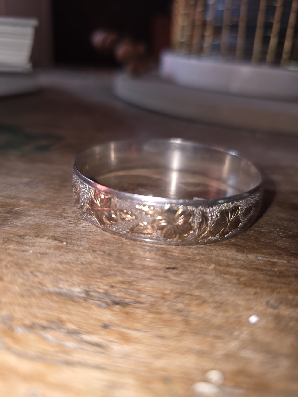 Source Unknown Gold Floral Engraved Women's Bracelet
